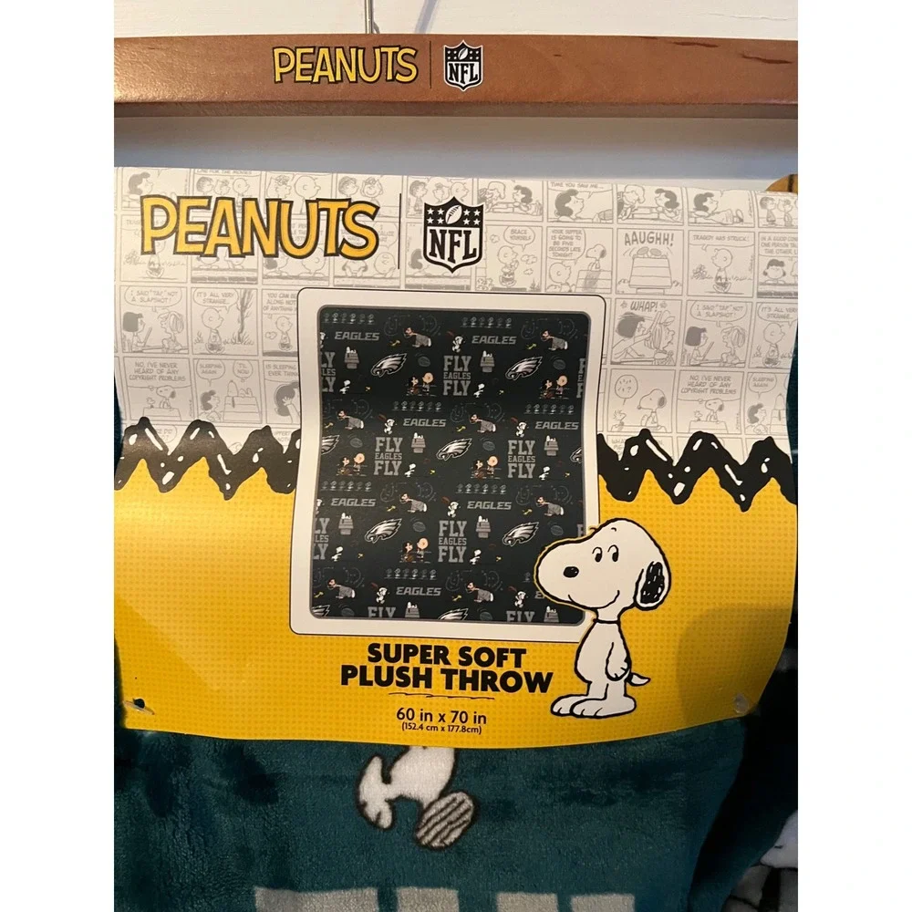Philadelphia Eagles Peanuts Snoopy Plush Throw Blanket 60x70 Super Soft NFL New